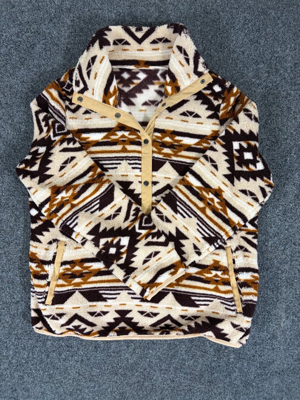 Southwestern Aztec Native Print Size Small 1/4 Snap Fleece